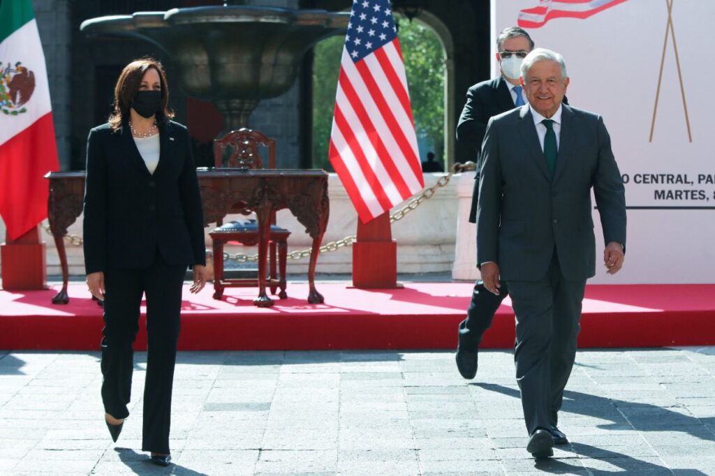 Estoy aquí para renovar la asociación de EE.UU. con México: Kamala Harris