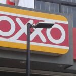 ¿Quién supervisa el cobro de comisiones en tiendas de conveniencia?