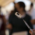 Personas de 18 a 29 años ya pueden registrarse para vacuna contra COVID