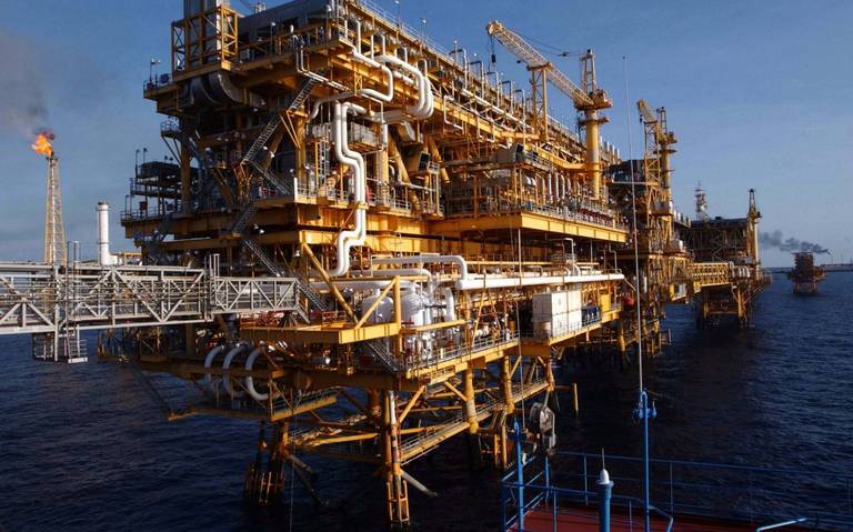 Pemex se queda sin luz en tres estados