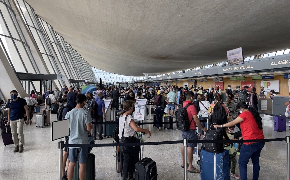 EU exigirá vacunación completa contra covid a extranjeros que ingresen al país