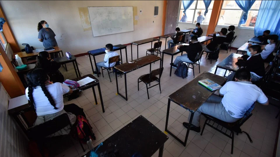 SEP instruye no reprobar alumnos, sobre todo a quienes pasan a secundaria o bachillerato