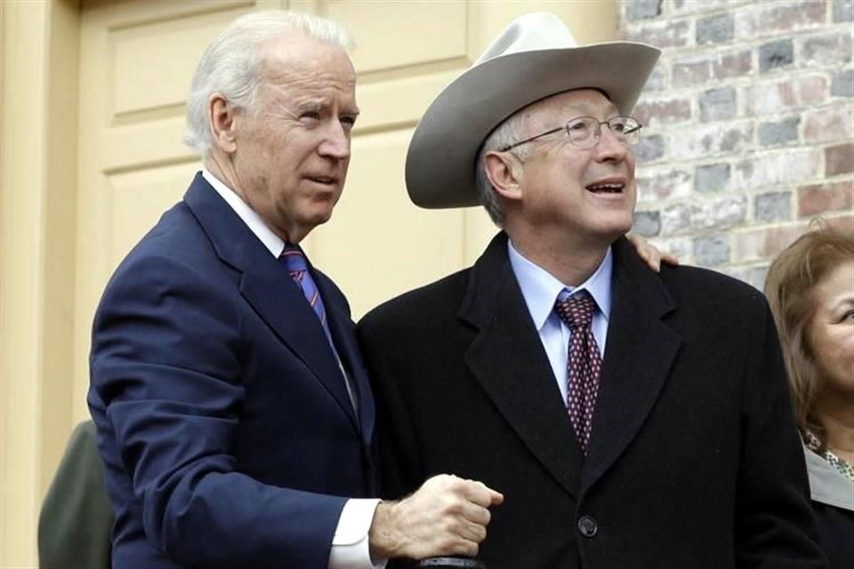 NYT señala que Joe Biden «teme» cercanía entre AMLO y Ken Salazar
