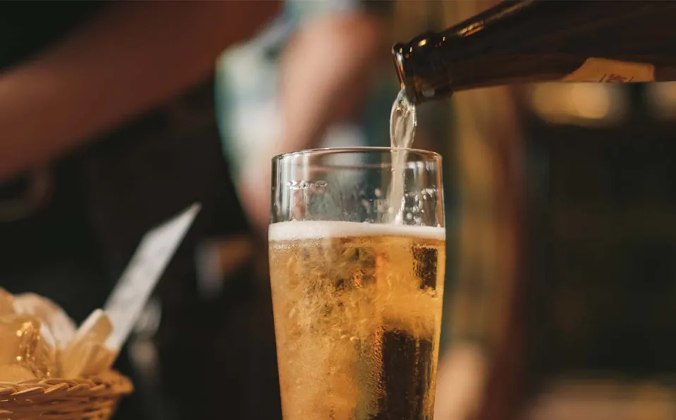 ¡Adiós vaquera! Prohíben venta de alcohol en tianguis y bazares de CdMx