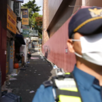 «No podía respirar; había cuerpos debajo»: mexicana que sobrevivió a estampida en Seúl