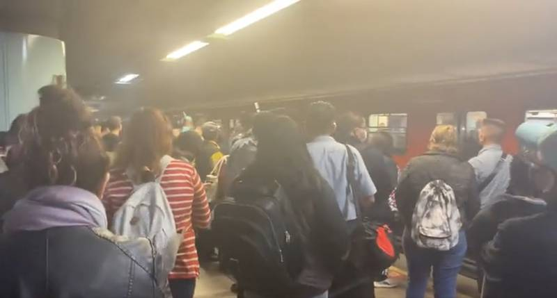 Cortocircuito en estación Guerrero del Metro provoca desalojo de pasajeros