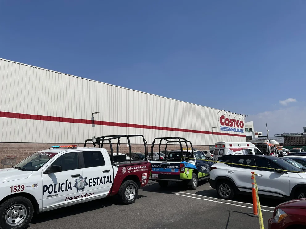 Balacera en un Costco de Puebla dejó varios muertos
