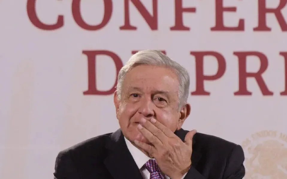 AMLO alista Plan B si no pasa la reforma; va por la ley electoral