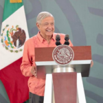 Cualquier error de la ministra Yasmín Esquivel es menor al saqueo neoliberal: AMLO