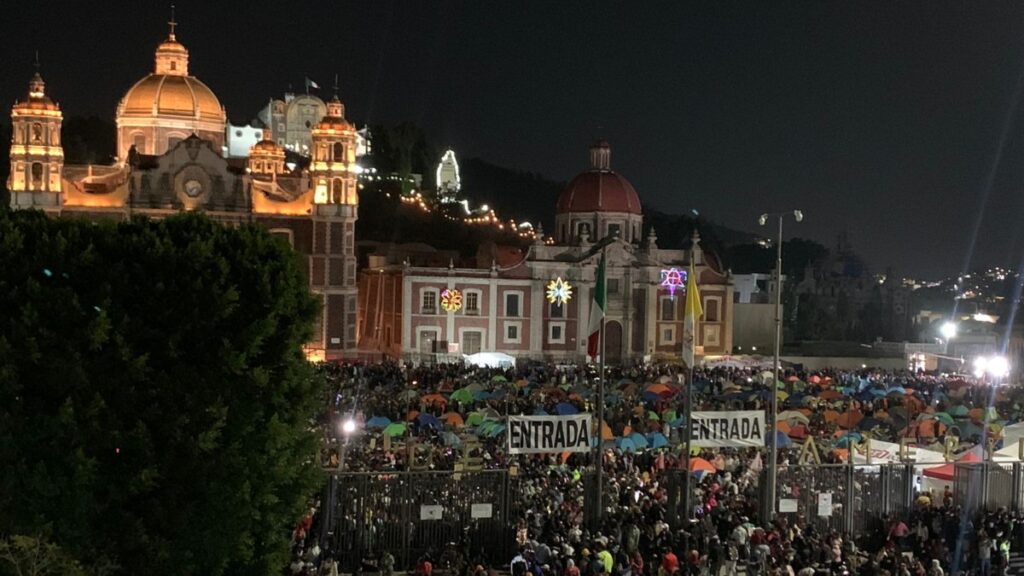 Miles cantan a la Virgen de Guadalupe en la Basílica