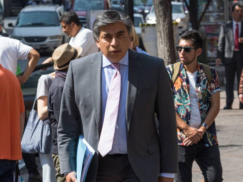 ¿Peligra Banxico? Salida de subgobernador revela intento de ataque a la autonomía
