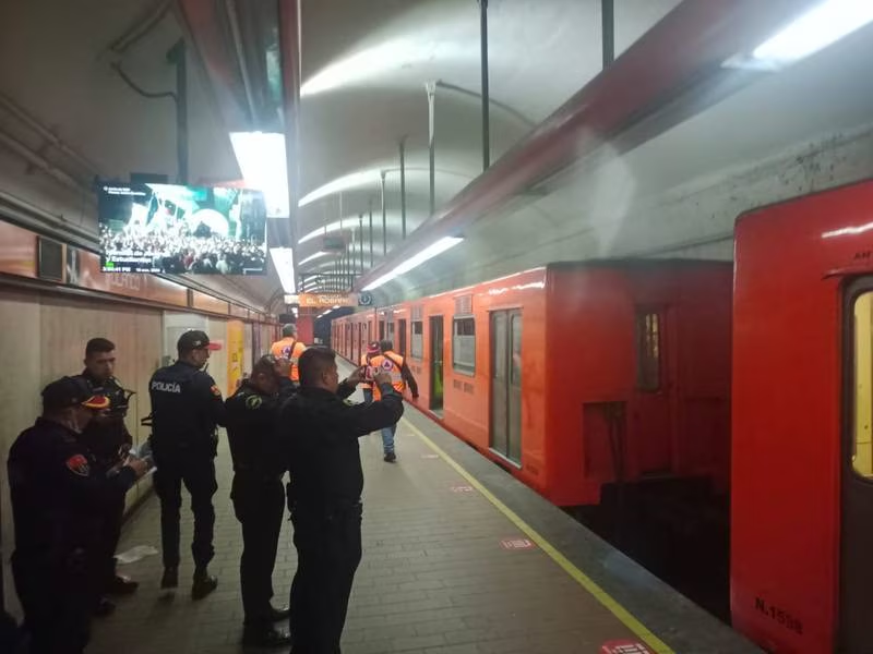 Línea 7 del Metro opera por completo; inicia investigación por desprendimiento de vagones