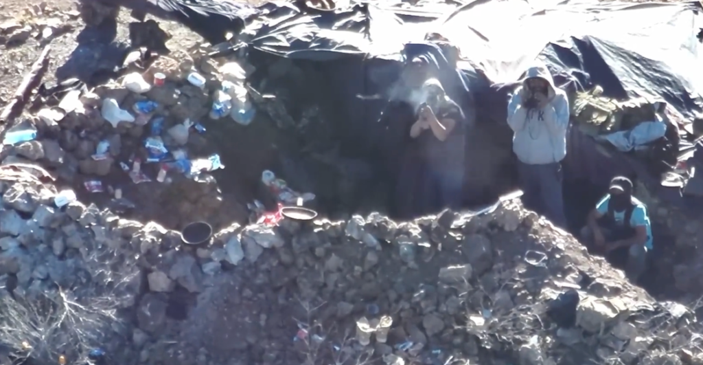 ¡Qué video! Un dron encuentra campamento escondido del Cártel de Sinaloa en la montaña