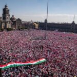 Miles en el Zócalo exigen parar plan B de AMLO
