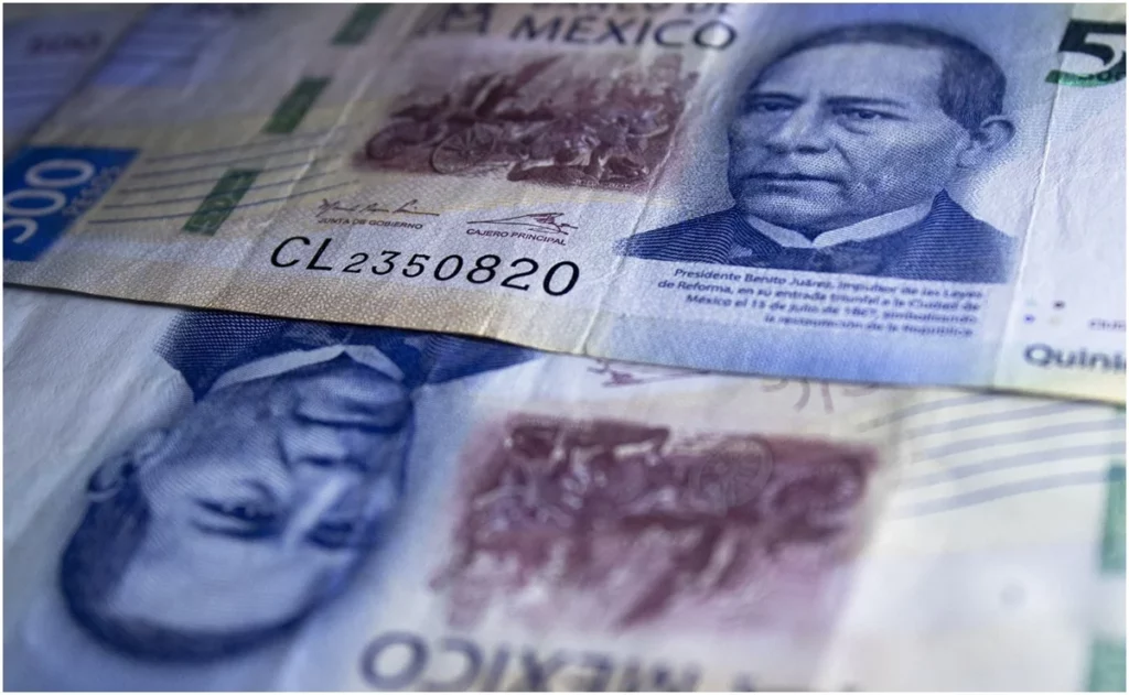 Superpeso perfora las 17.90 unidades por primera vez en 5 años y medio