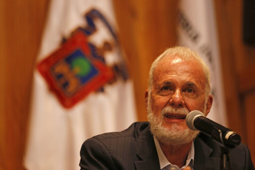 Se suicida exrector de la Universidad de Guadalajara, Raúl Padilla López; políticos y famosos lo despiden