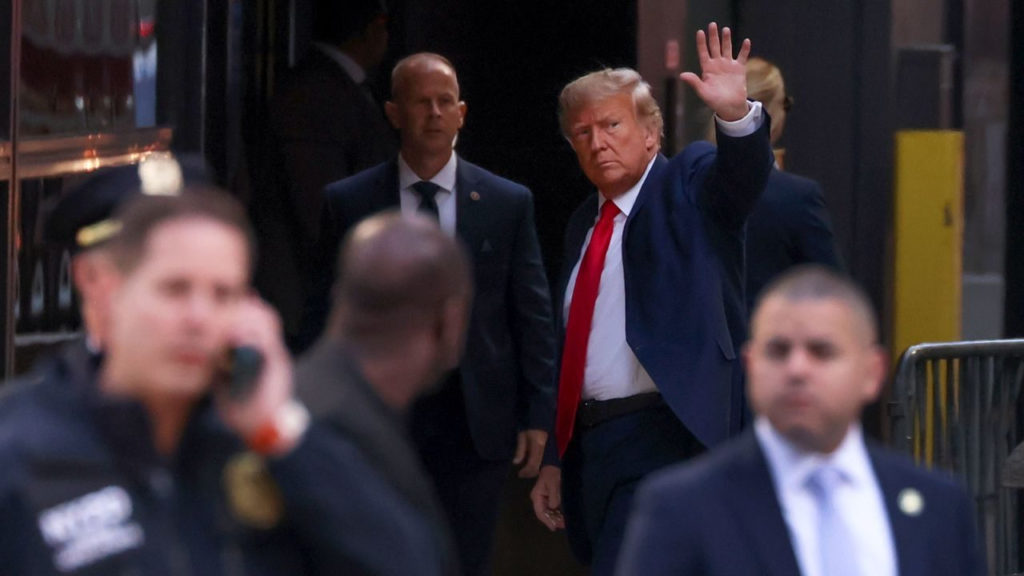 Nueva York recibe la comparecencia de Trump ante la justicia con un despliegue masivo de las fuerzas de seguridad