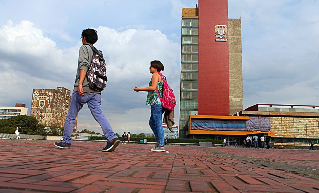 UNAM choca con la SEP; asegura que no hay recursos para las becas Elisa Acuña