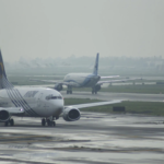 Inician investigaciones por impacto de aviones en el AICM