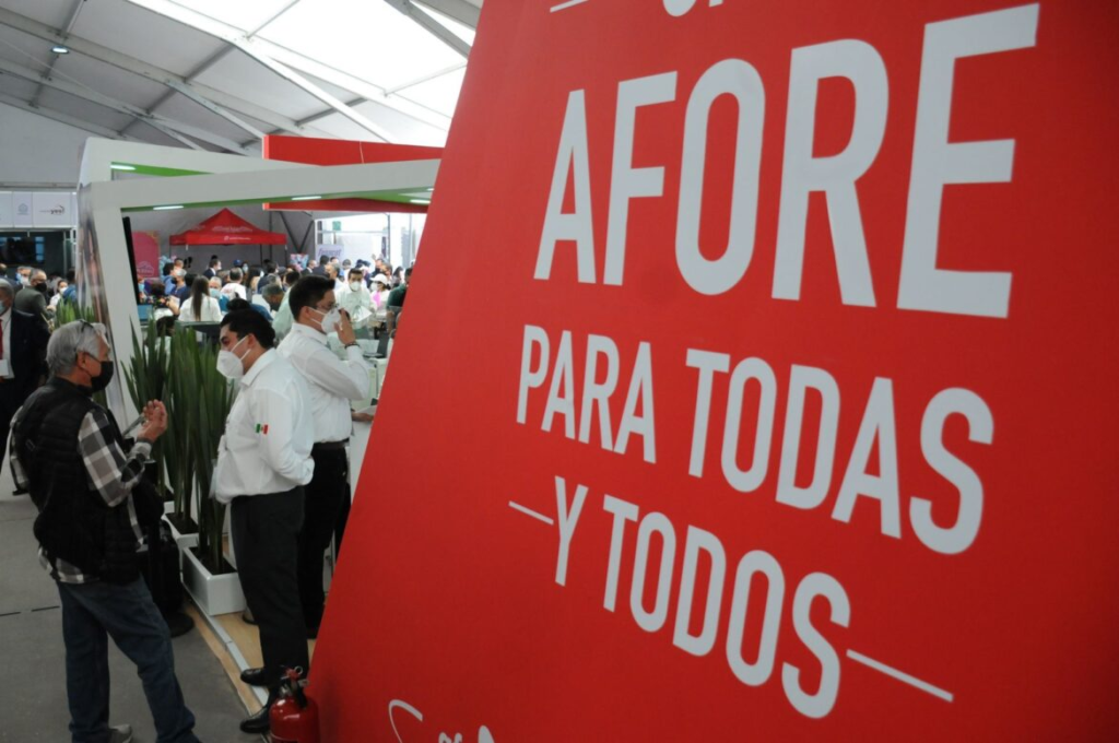 Citan a comparecer al titular de la Consar por irregularidades en las afores de los mexicanos