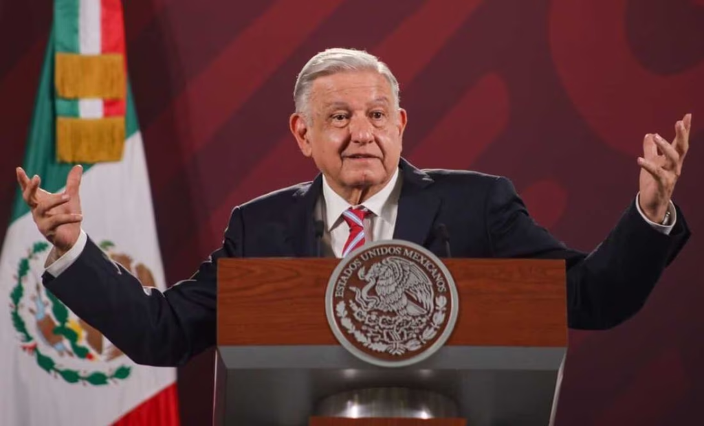 Aspirantes presidenciales de Morena no tienen prohibido asistir a “medios conservadores”: AMLO