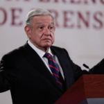 AMLO dice que acatará “bajo protesta” las medidas del INE sobre proceso electoral del 2024