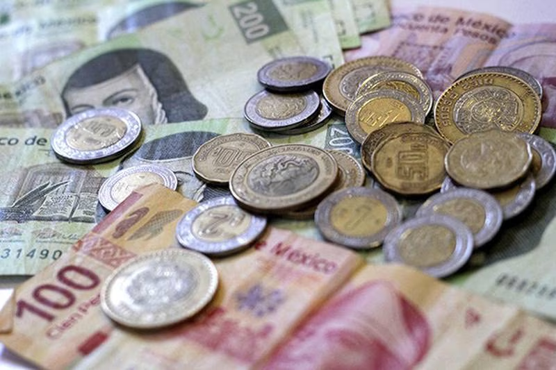 Superpeso cierra la semana en 16.68 unidades por dólar tras aumento de tasa de interés de la Fed