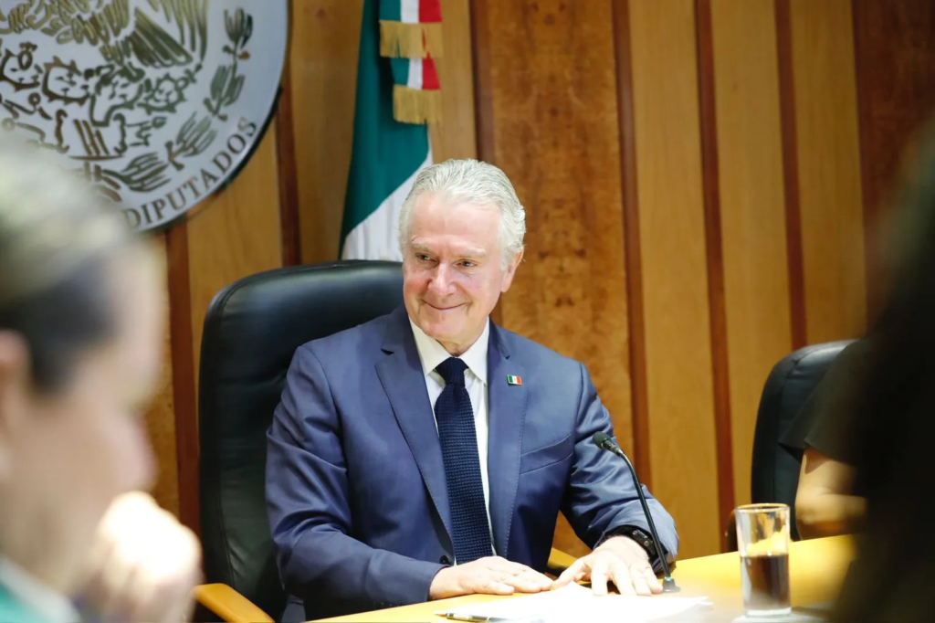 Creel pide licencia y renuncia a la Mesa directiva de San Lázaro