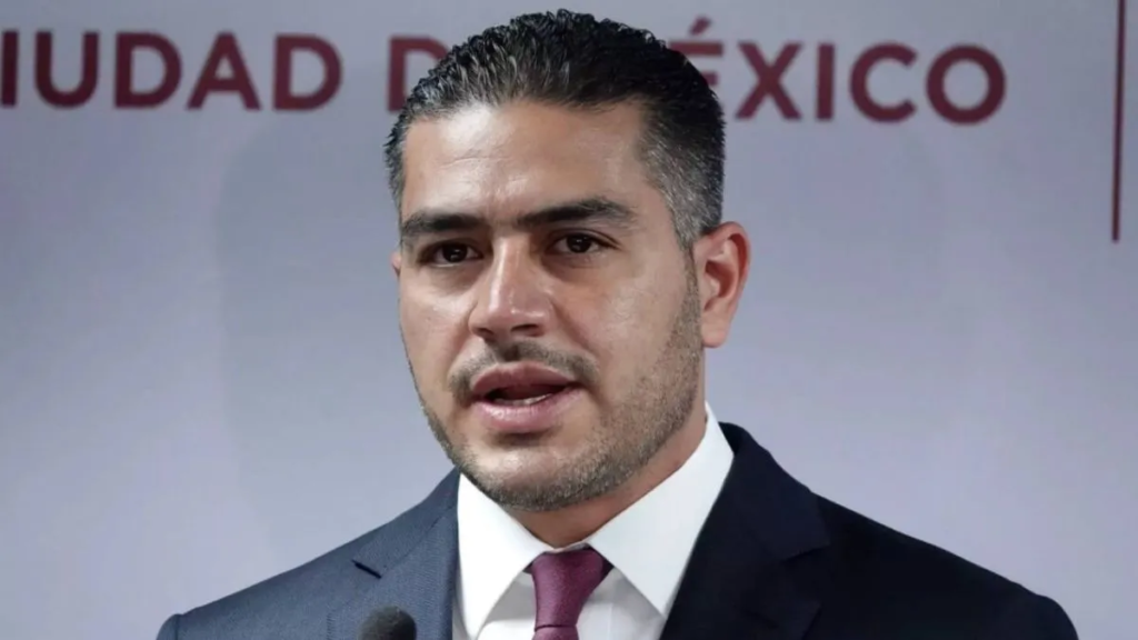 Omar García Harfuch renuncia a la SSC para buscar candidatura de Morena a la CDMX
