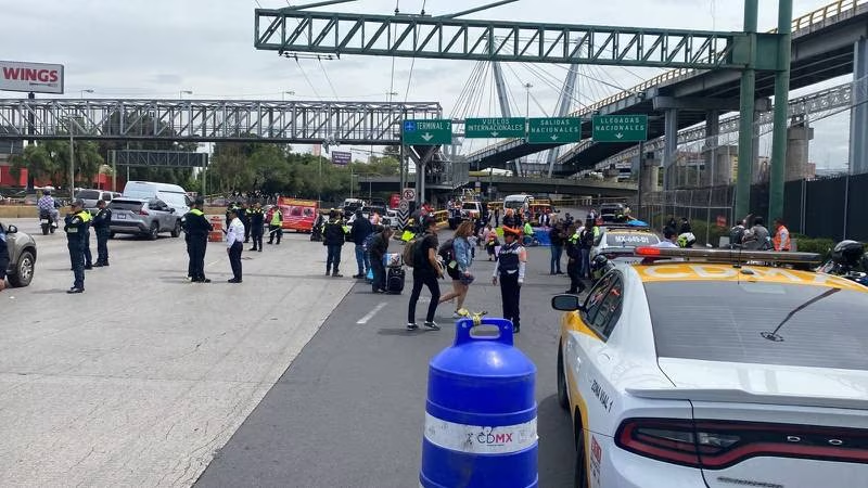 Hasta 18 bloqueos desquician el tráfico en CDMX
