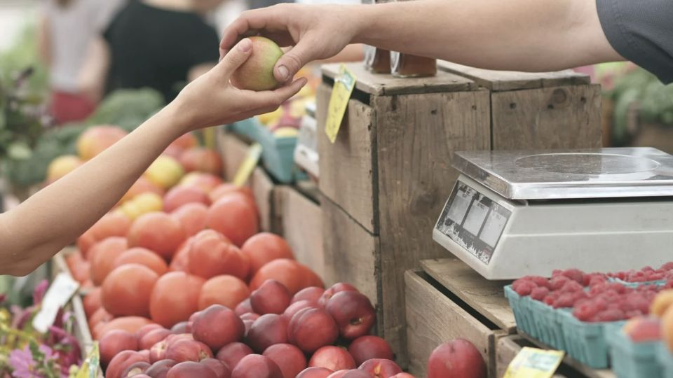 Pequeños comerciantes advierten de alza en inflación por conflicto en Medio Oriente