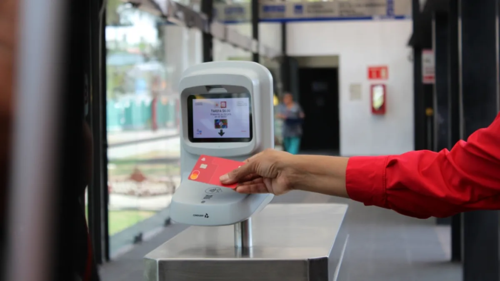 Metrobús cambia todo su sistema de peaje en líneas