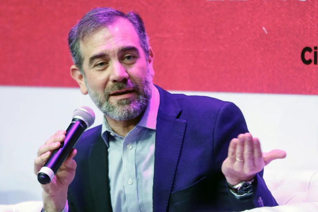 Designan a Lorenzo Córdova orador único de la ‘Marcha por Nuestra Democracia’ al Zócalo