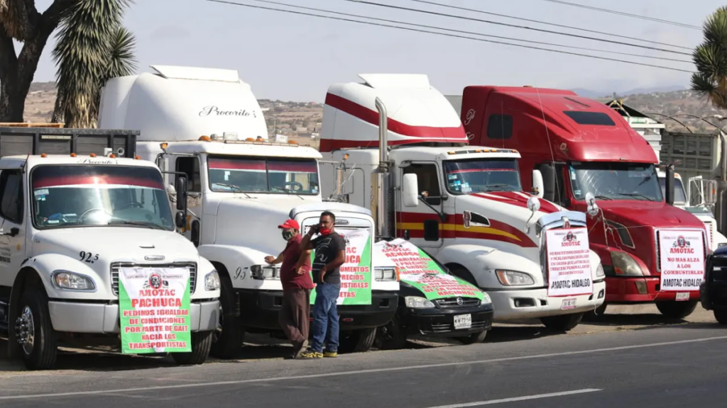 Inicia paro nacional de transportistas; estas son las vías afectadas