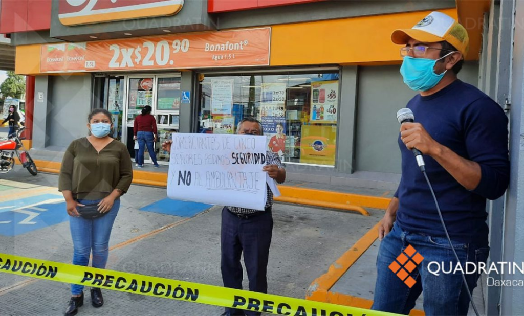 Diputado de Morena pide clausurar tiendas Oxxo cercanas a escuelas en Oaxaca por «atentar» contra salud de estudiantes