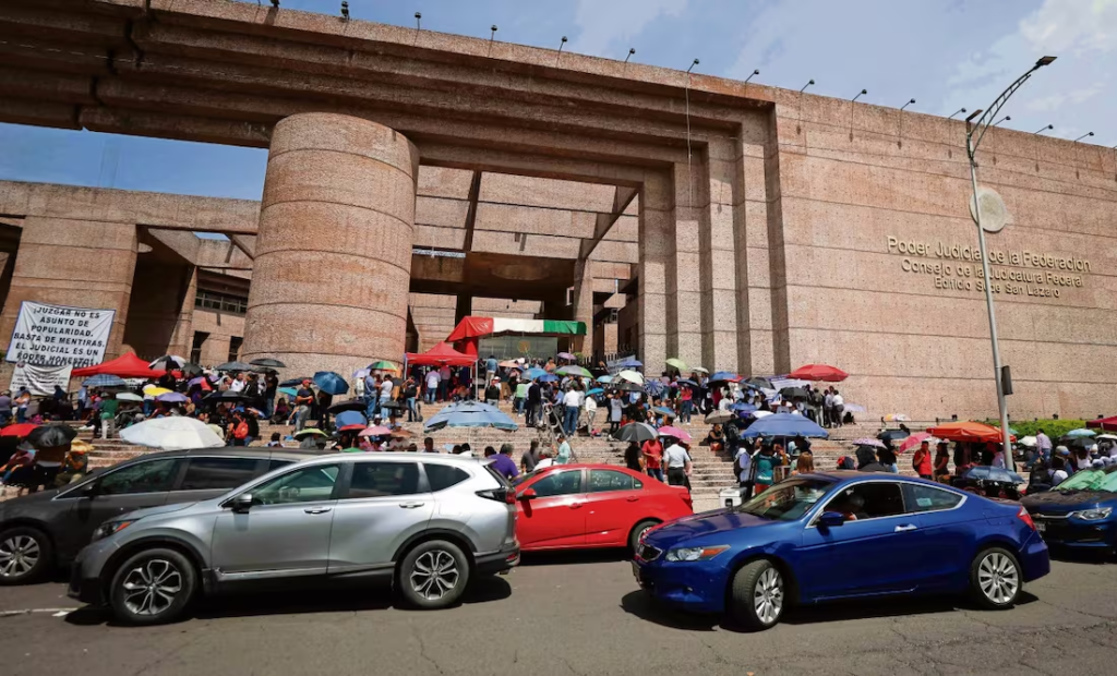 Trabajadores del Poder Judicial chocan con Consejo de la Judicatura por levantamiento del paro