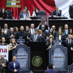 Mayoría morenista aprueba reforma de ‘supremacía constitucional’