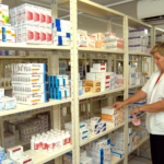 Insabi arrastra adeudos con farmacéuticas