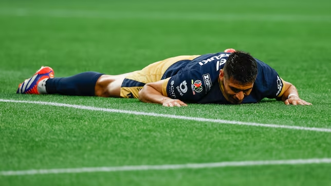 Chivas y Pumas hacen el RIDÍCULO en la Concachampions 