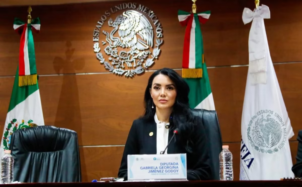 ¿Rebelión en Morena? Vicecoordinadora llama a no desechar desafuero vs Cuauhtémoc Blanco