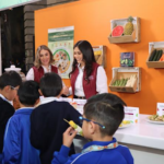 ¿Vuelve la comida chatarra? SEP daría marcha atrás a la prohibición en escuelas de todo México y permitiría su venta dentro y fuera de los planteles; estos serían los nuevos cambios