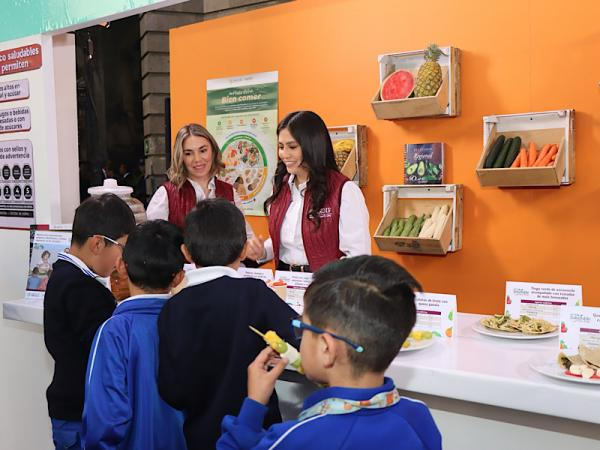 ¿Vuelve la comida chatarra? SEP daría marcha atrás a la prohibición en escuelas de todo México y permitiría su venta dentro y fuera de los planteles; estos serían los nuevos cambios