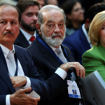Carlos Slim está a favor de eliminar las pensiones del Bienestar para adultos mayores