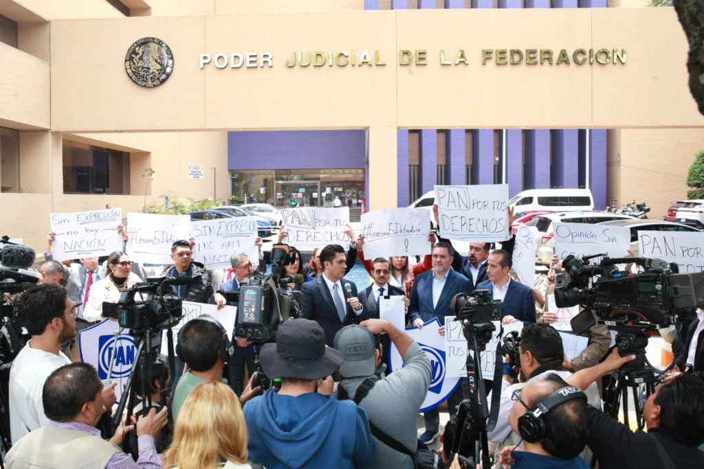PAN alista amparos masivos contra Ley Telecom y Ley de la Guardia Nacional