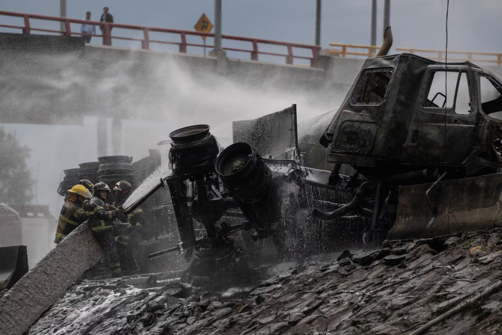 Una explosión de gas en Ciudad de México causa la muerte de 3 personas