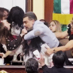 Codazos, empujones, jalones de pelo… Congreso debate profunda reforma al Info CDMX