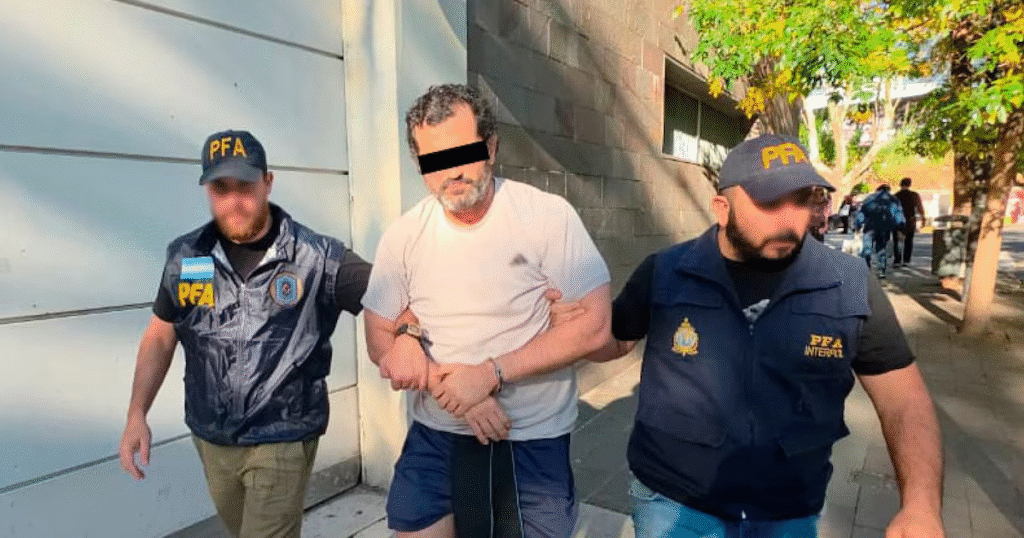 Cae en Argentina excontralmirante por huachicol; “en Marina la ley es para todos”